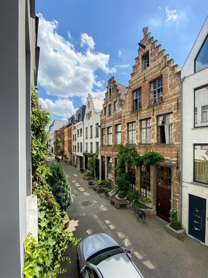 Suite City Center In Quiet Street & Airco Antwerpen Bagian luar foto