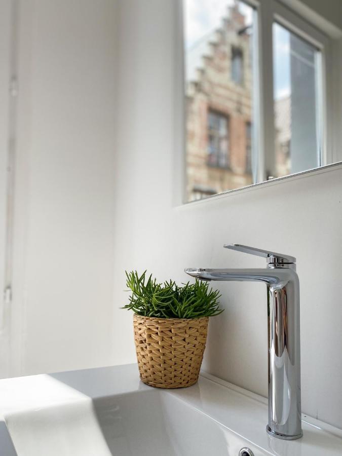 Suite City Center In Quiet Street & Airco Antwerpen Bagian luar foto