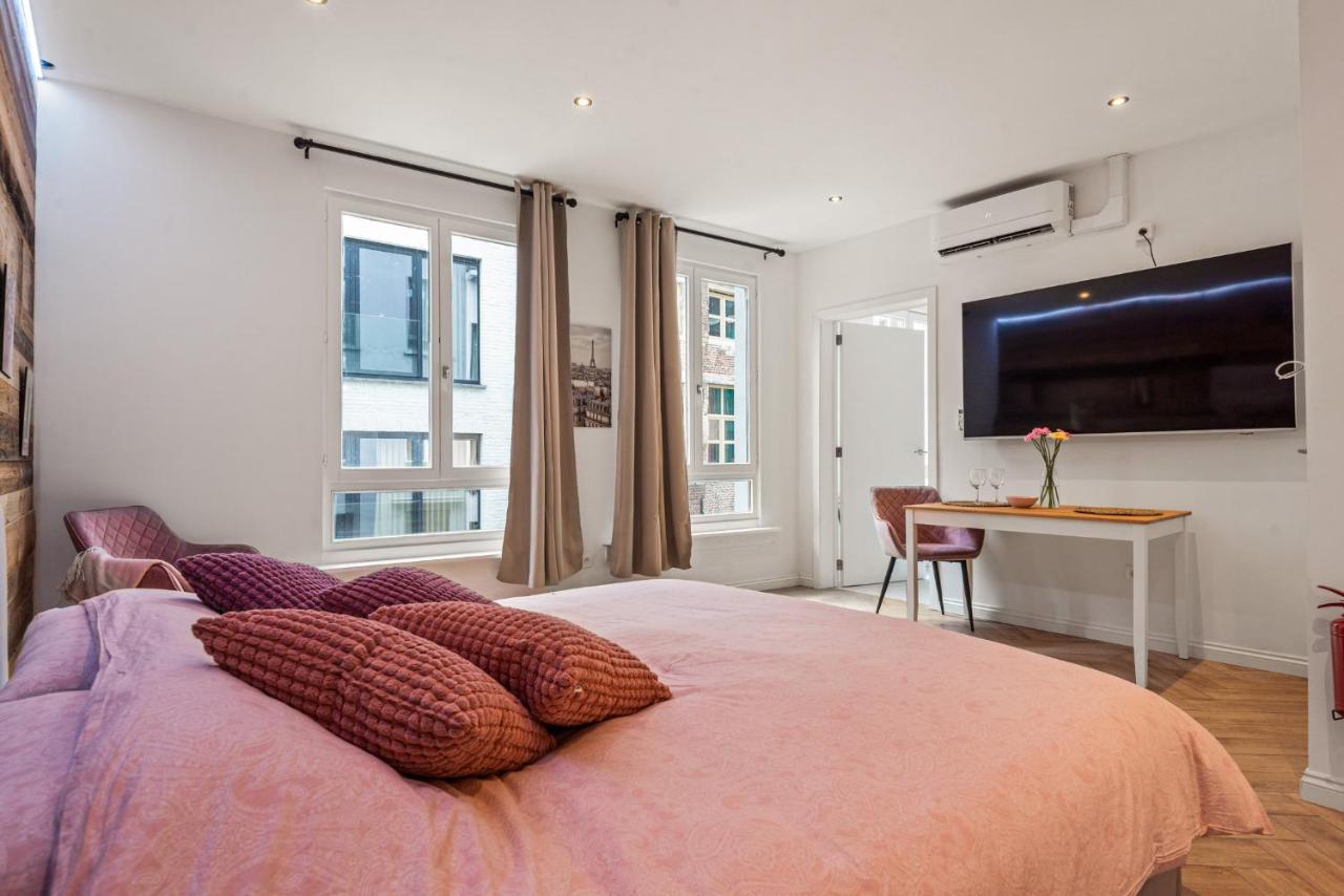 Suite City Center In Quiet Street & Airco Antwerpen Bagian luar foto