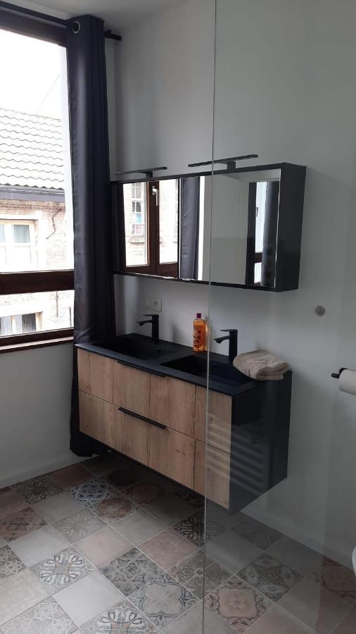 Suite City Center In Quiet Street & Airco Antwerpen Bagian luar foto